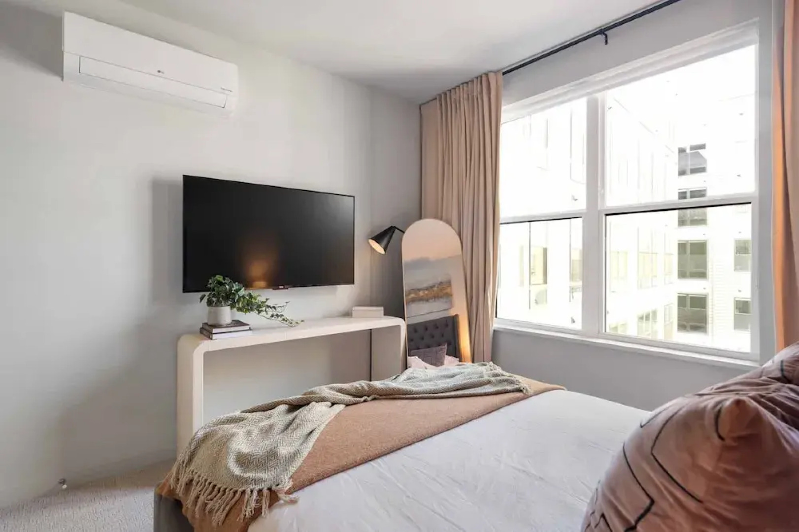 Luxury Apartments by Hyatus at The Asher