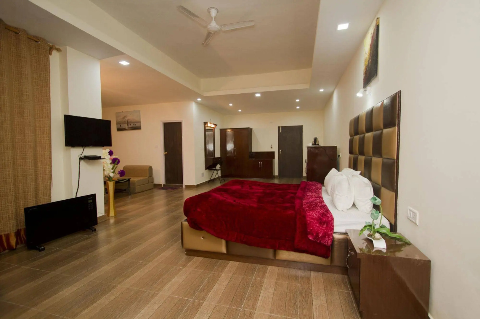 Snow Touch Resort (Shri Nath Group)