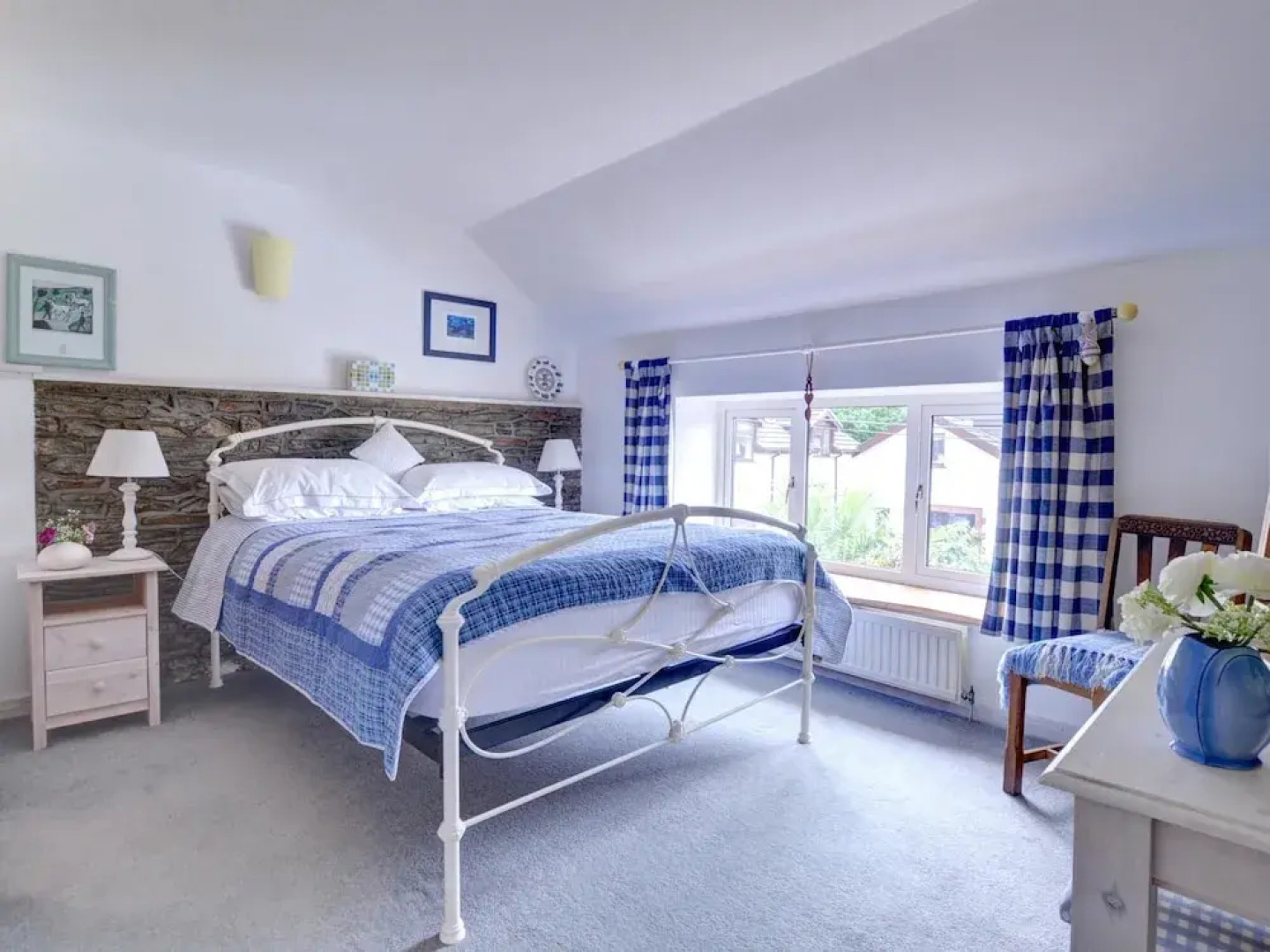 Semi Detached, Stone Built Holiday Home near Swansea & Brecon Beacons