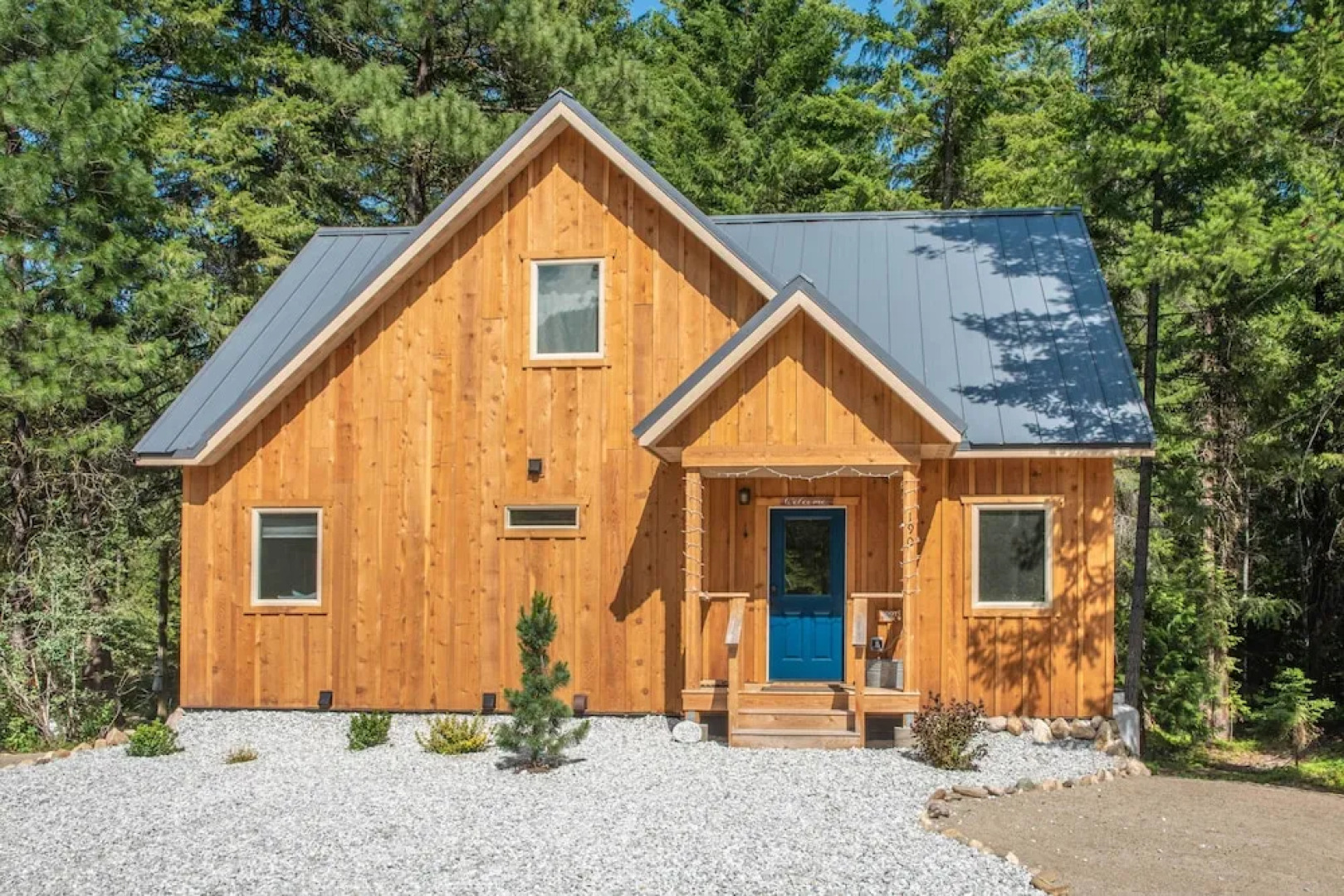 Modern Beaver Valley Cabin w/ Hot Tub & Games!