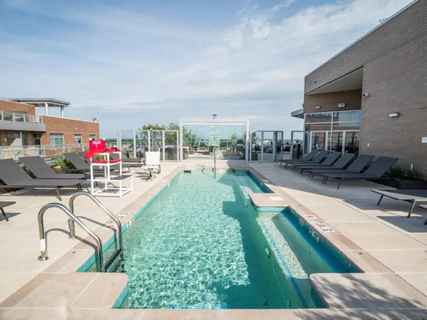 Bluebird Suites near Chevy Chase