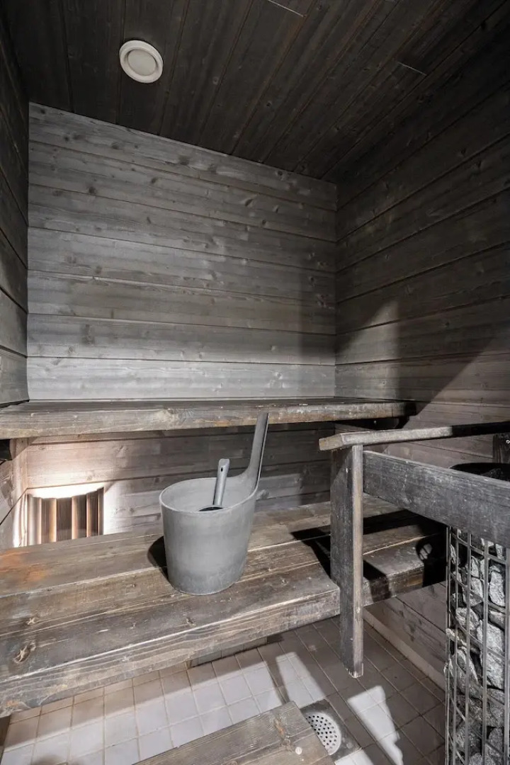 Peaceful 2BR Getaway Cabin at Riihivuori