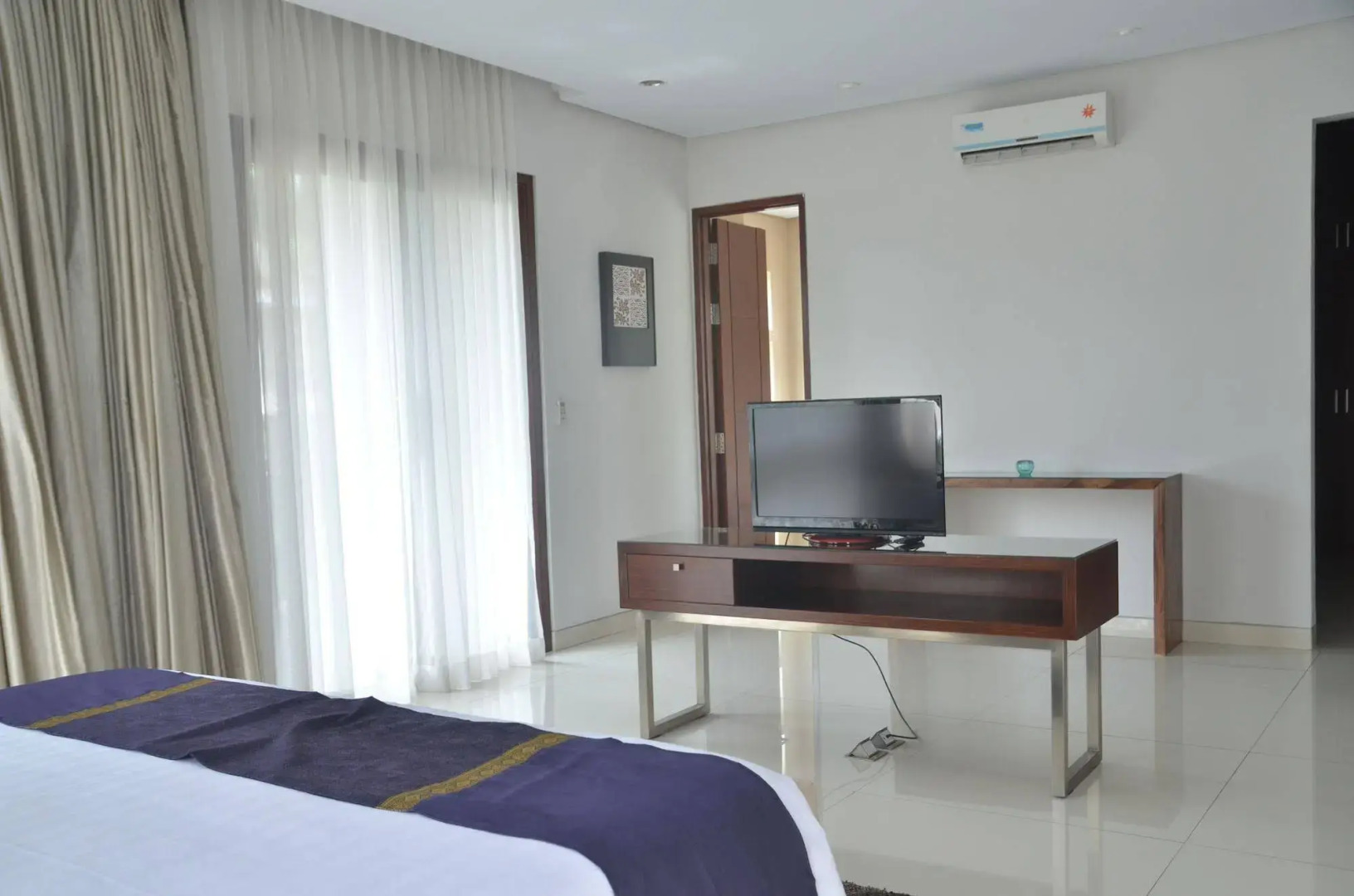 BreezeBlows City View 5BR with Pool + Familly Room