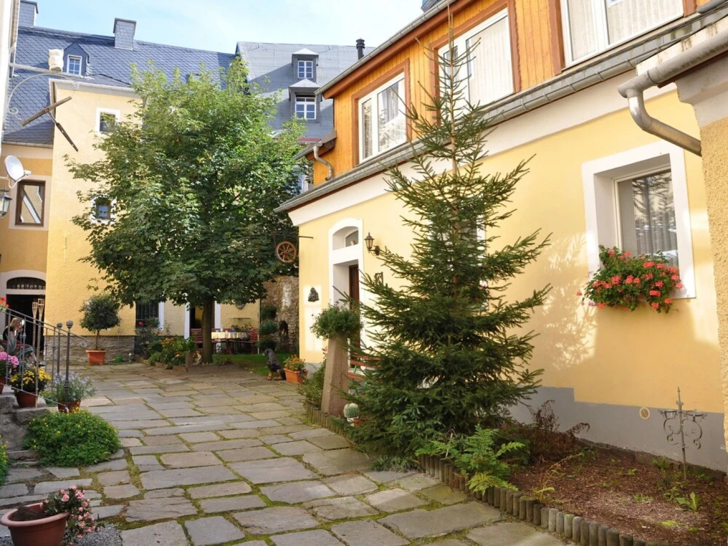 Rustic Apartment in Annaberg-Buchholz near City Center