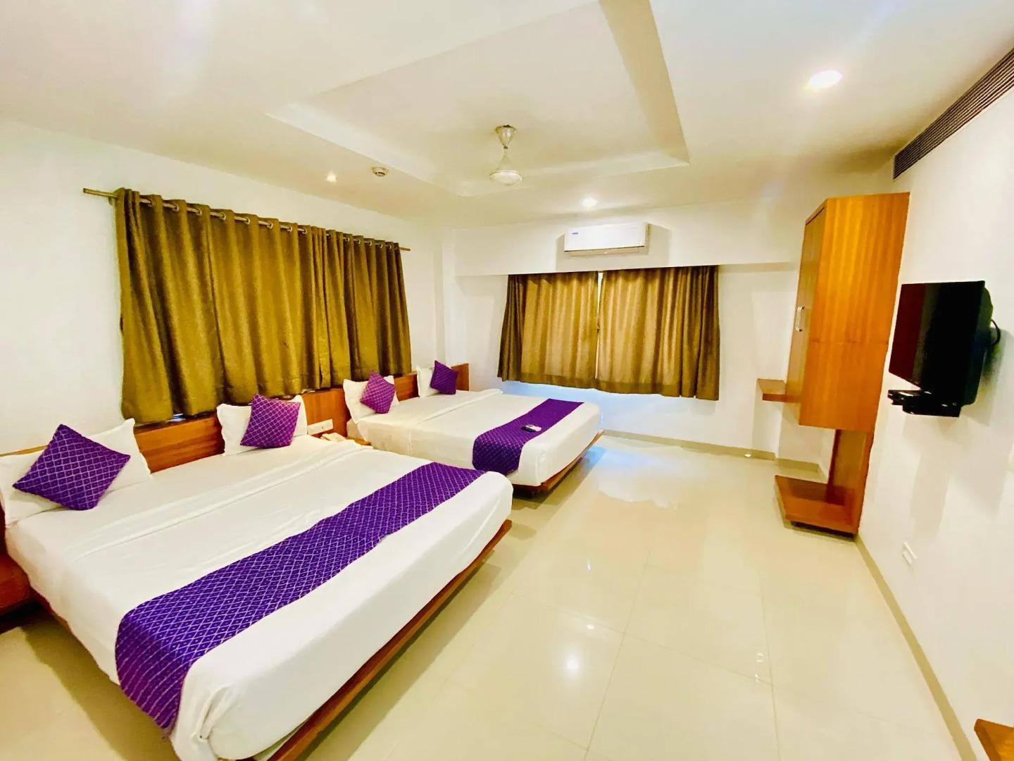 Hotel Pushpak Resort