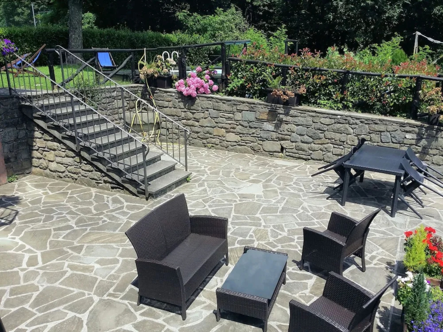 Refreshing Holiday Home With Pool, Garden, Tennis Court, BBQ