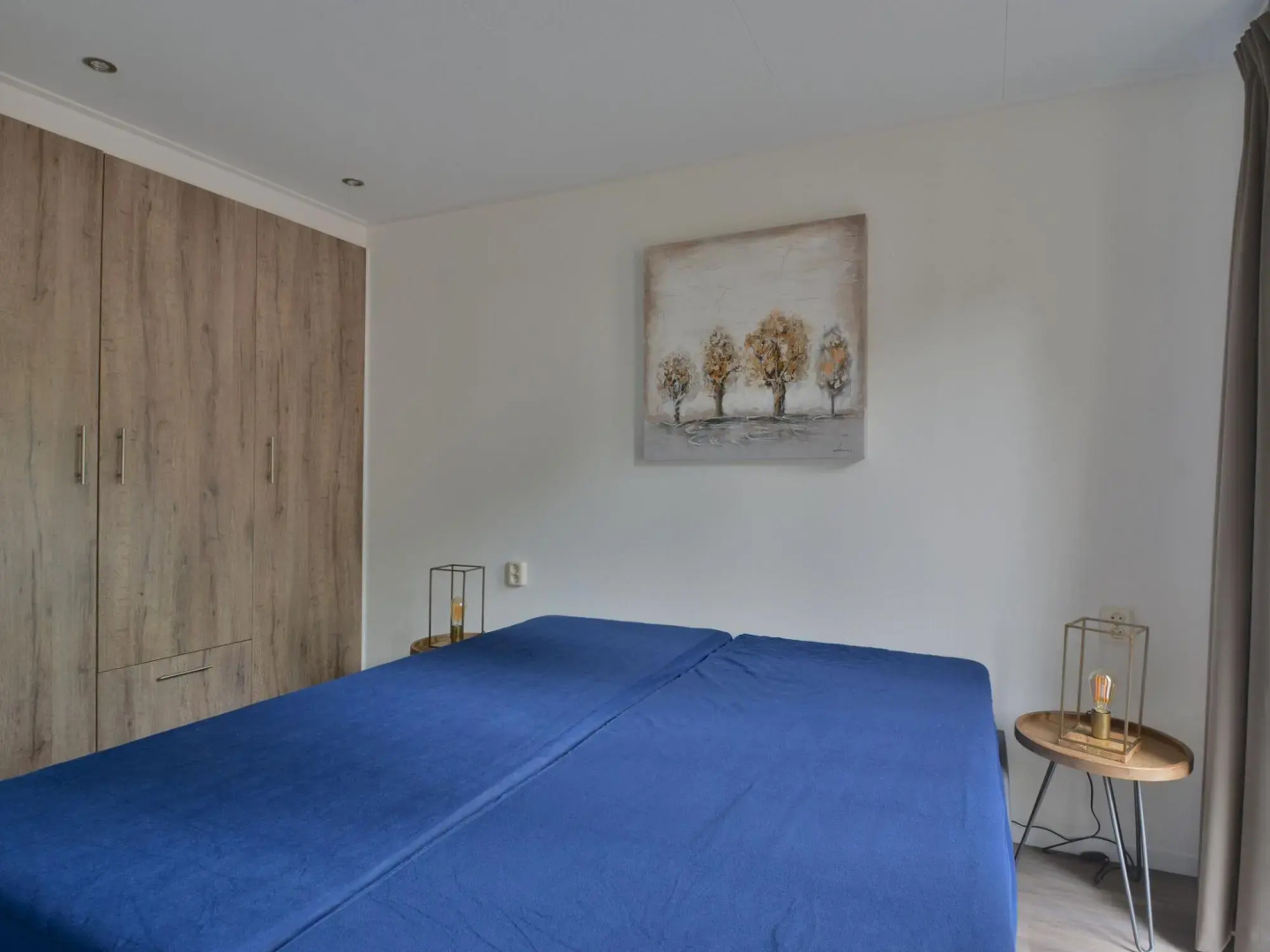 Comfy Chalet With Sunshower, Located in a Forrest