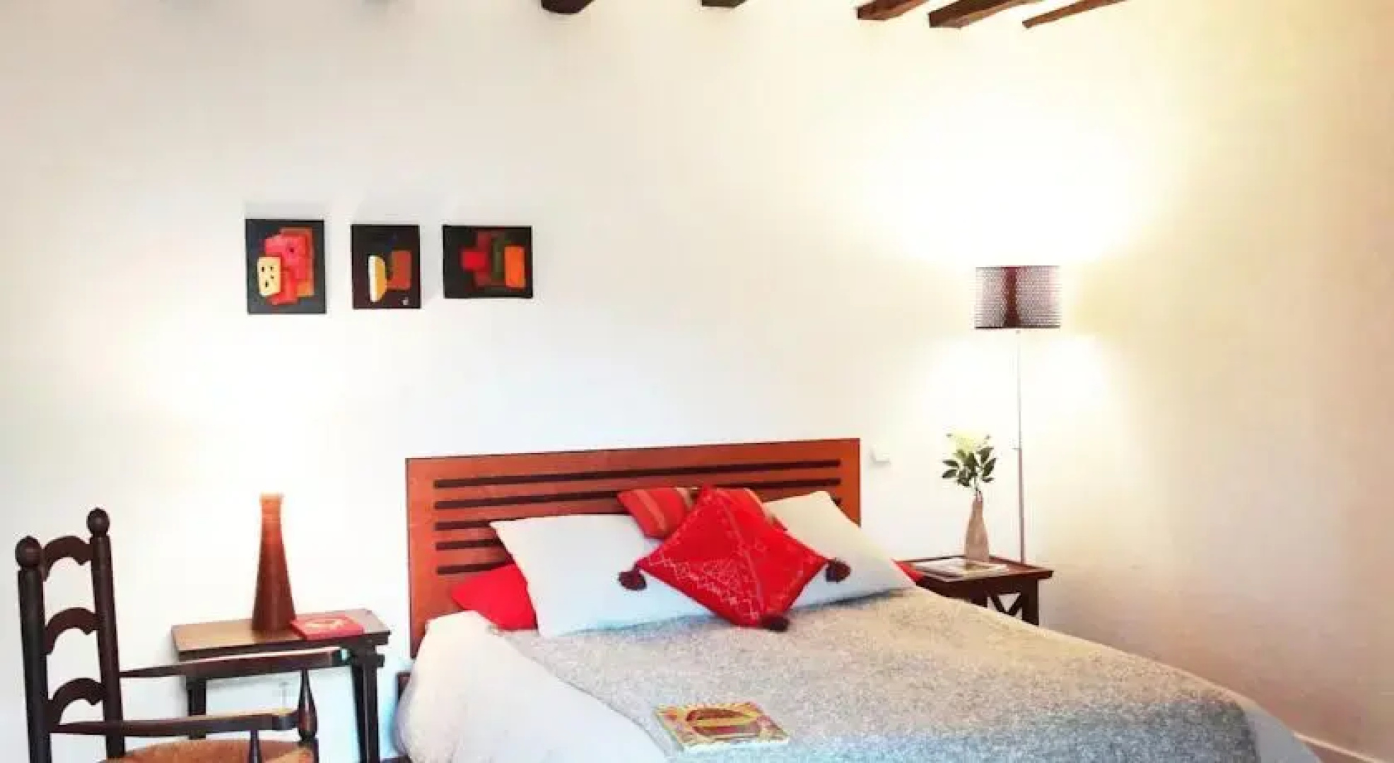 La Mona Guest House
