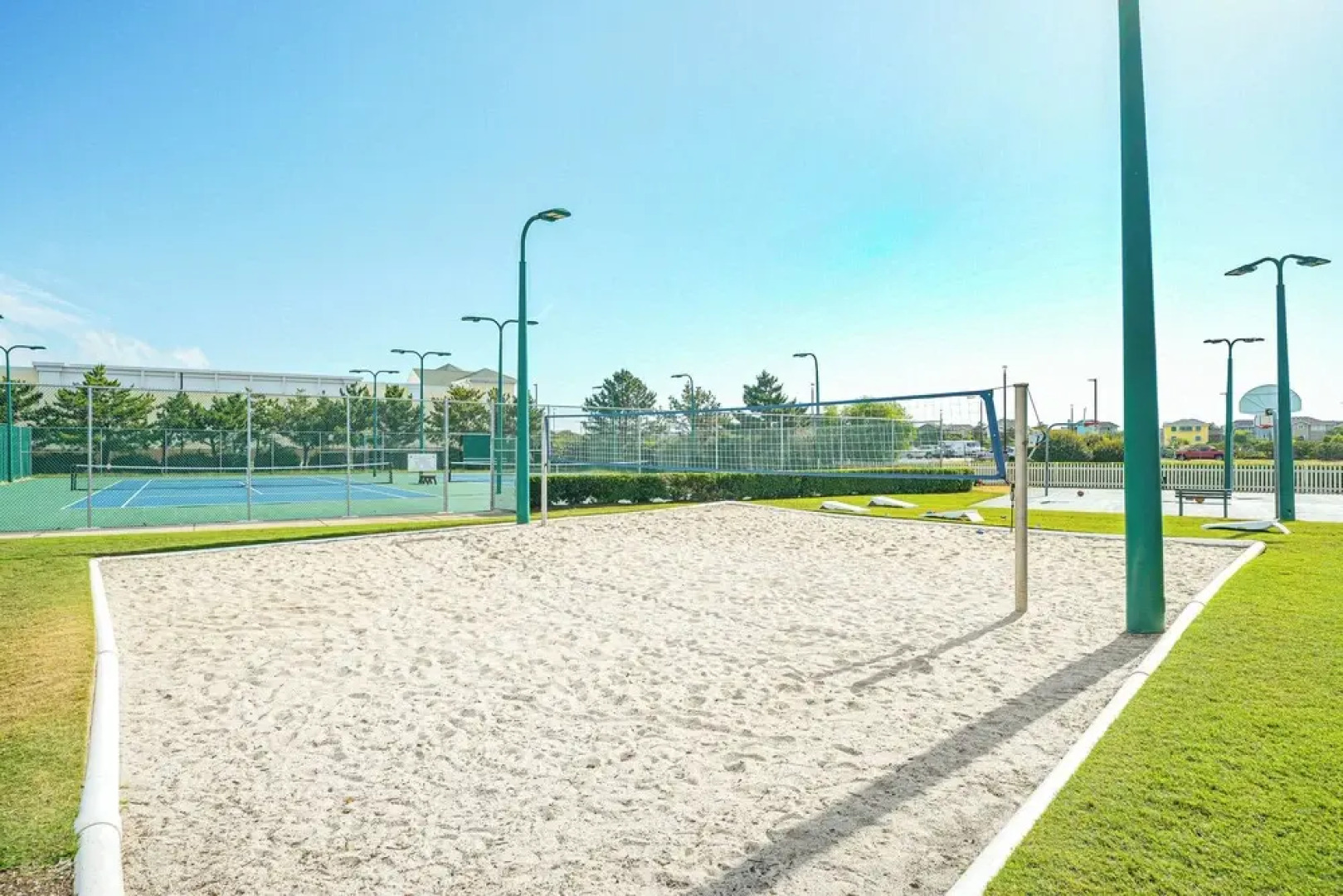 Spacious Outer Banks Home - Golf & Beach Access!