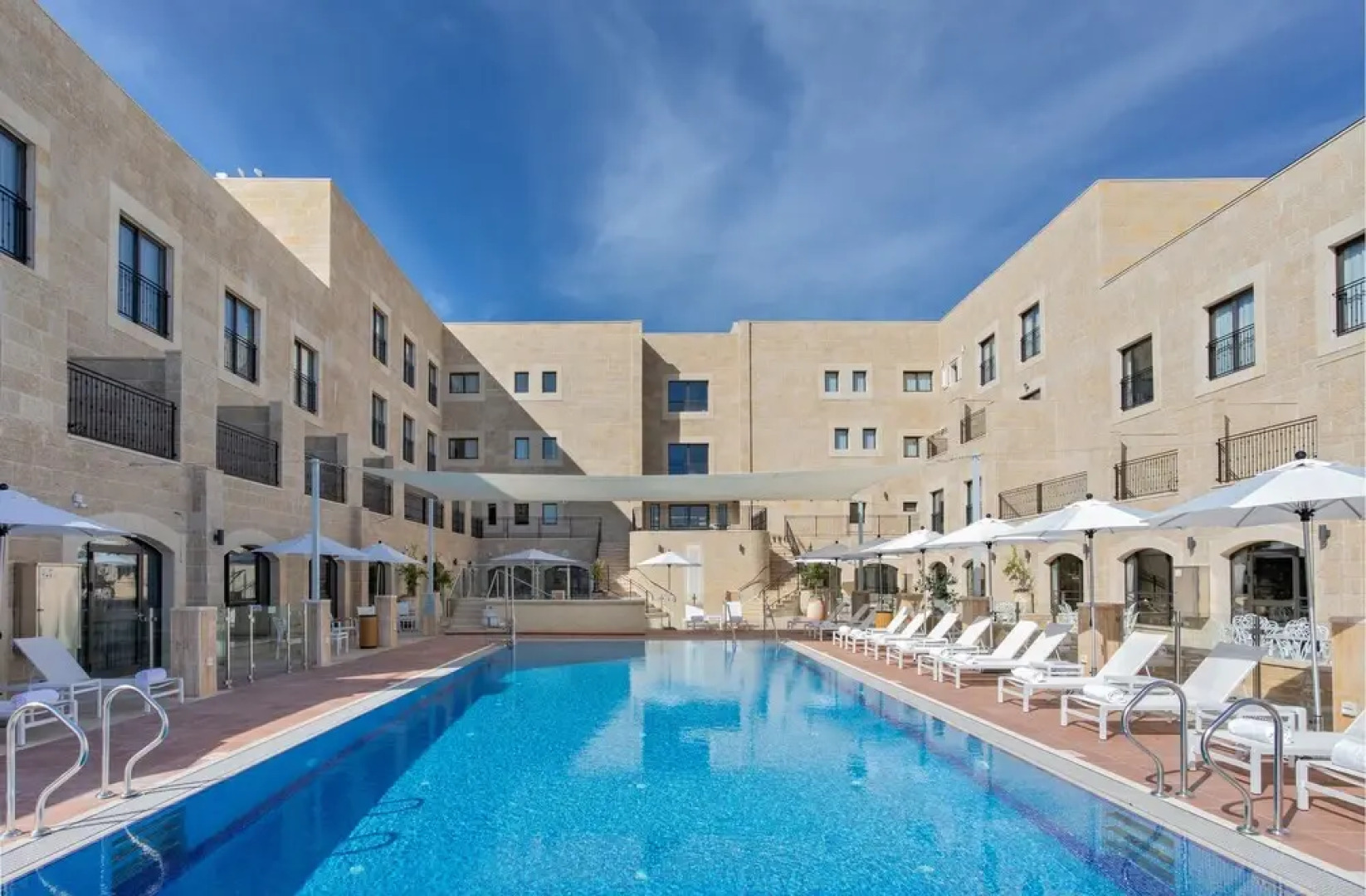 Edmond Luxury Hotel & Spa