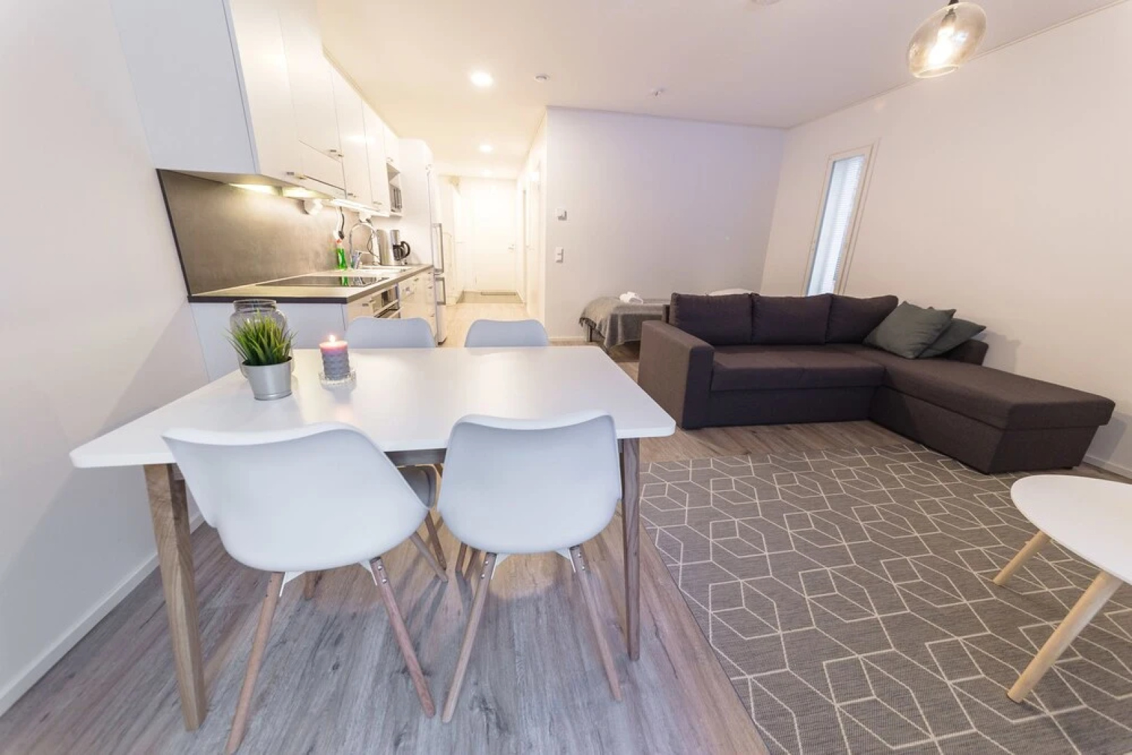 SSA Spot spacy 2-room apt ID 5003B5