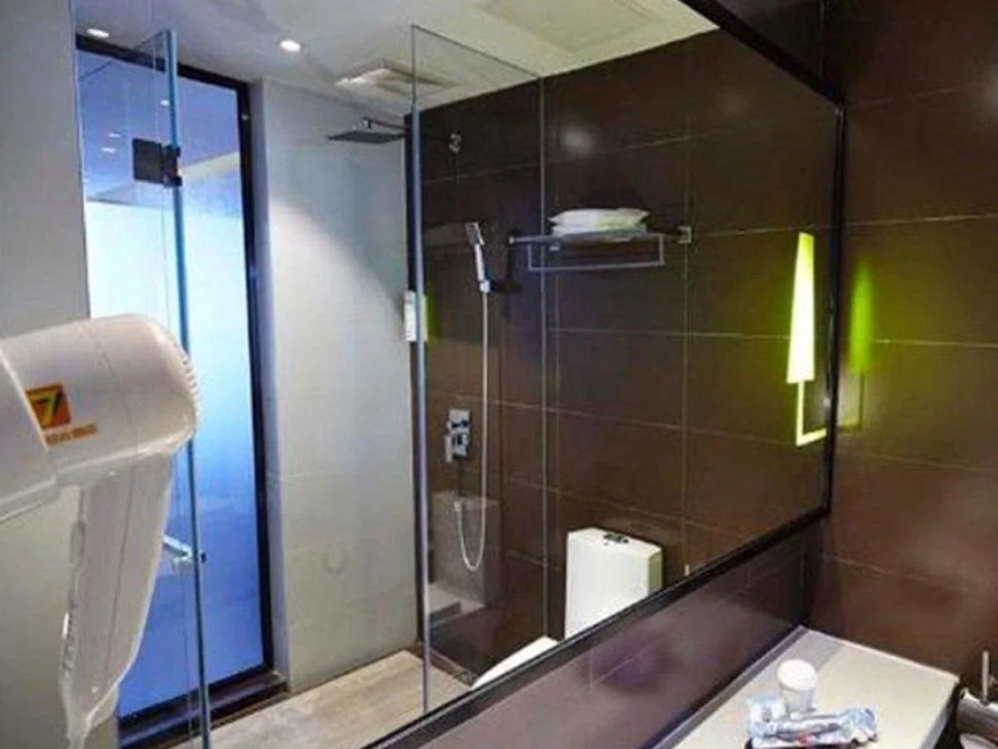 IU Hotel Suining Shehong Bus Station Branch