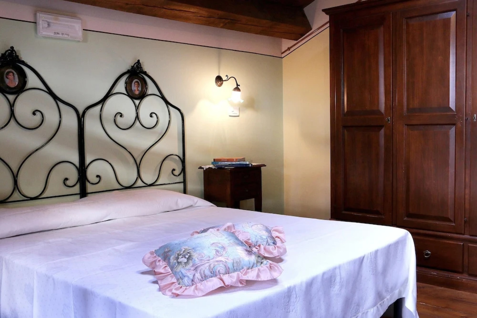 Apartment With One Bedroom In Provincia Di Ancona With Shared Pool And Wifi