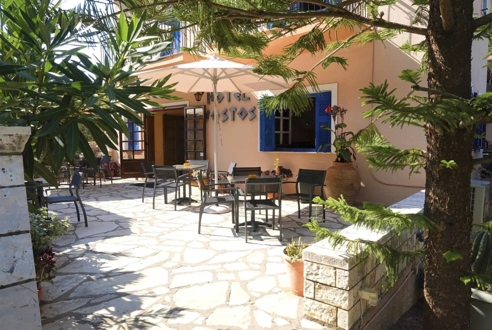 Hotel Nostos