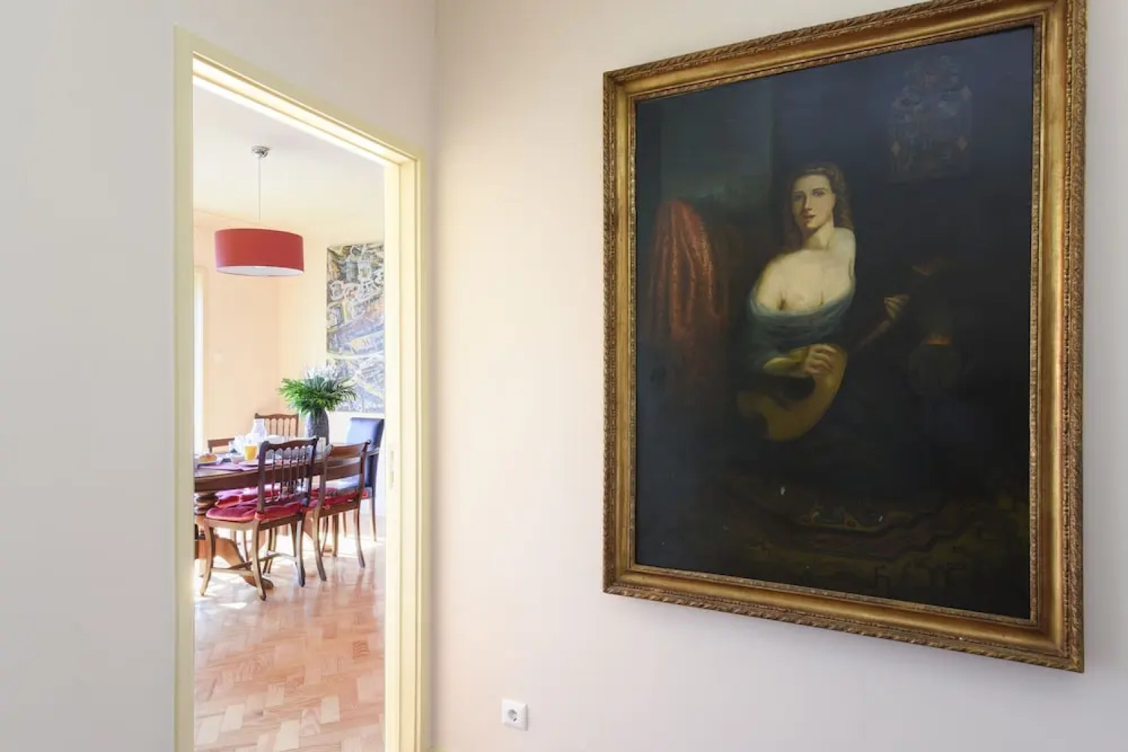 Music House Apartment