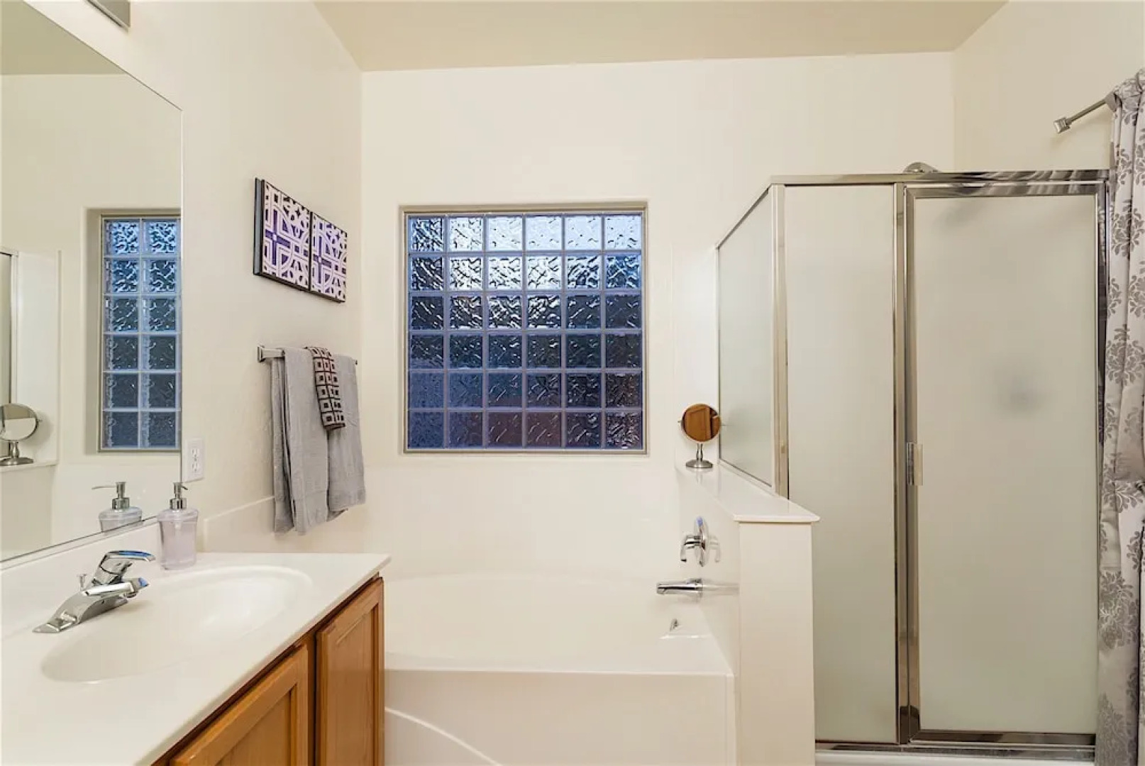 Hibiscus Haven 3 BR by Casago