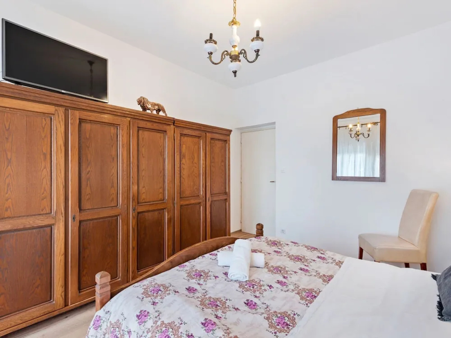 Lovely Apartment in Pakoštane With Private Swimming Pool