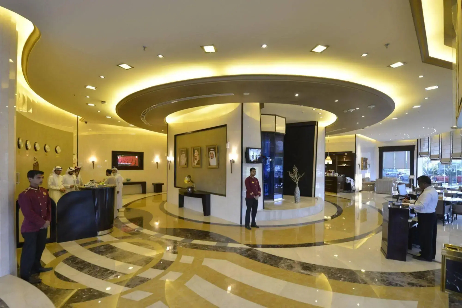 Awaliv Hotel