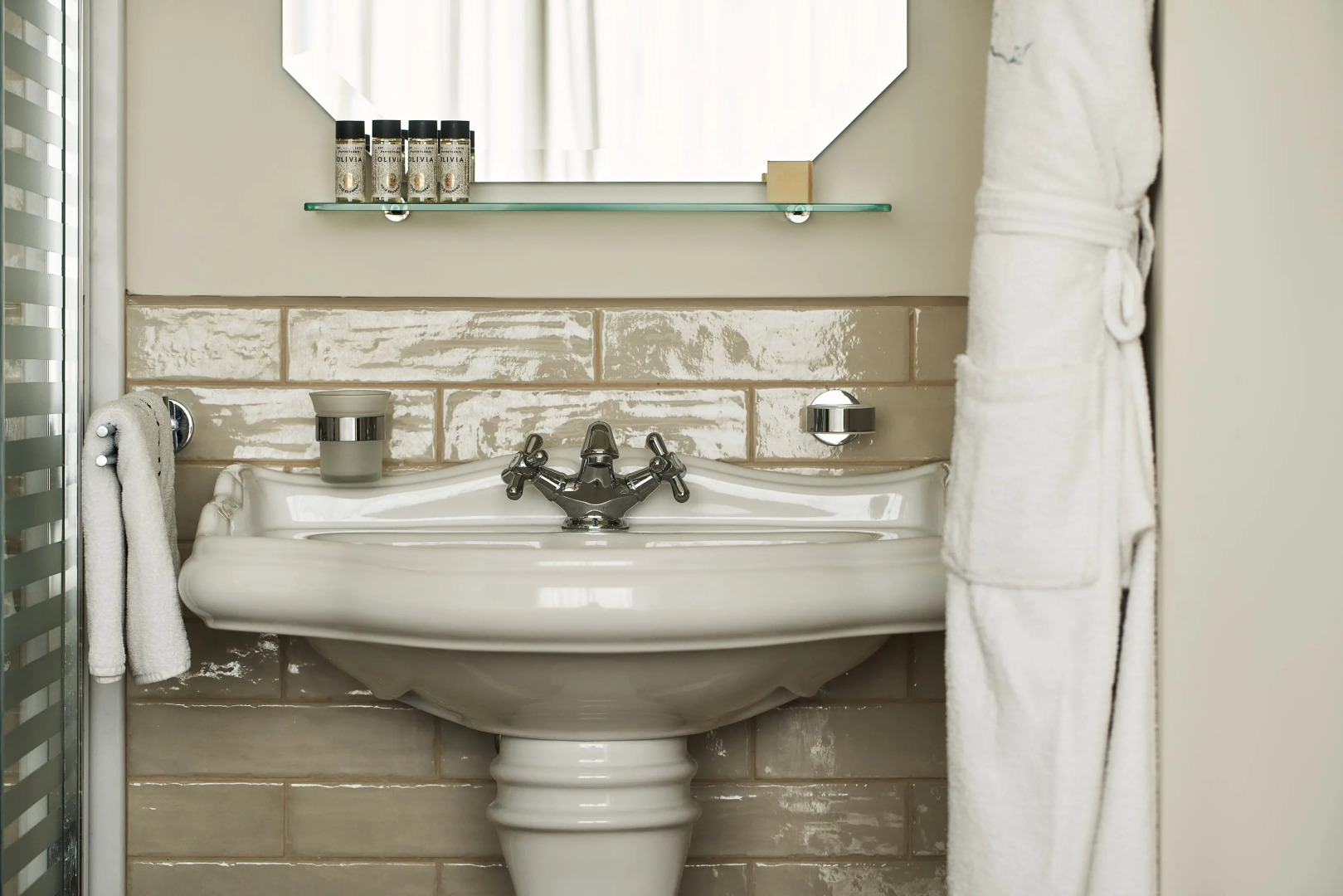 Legacy Gastro Suites