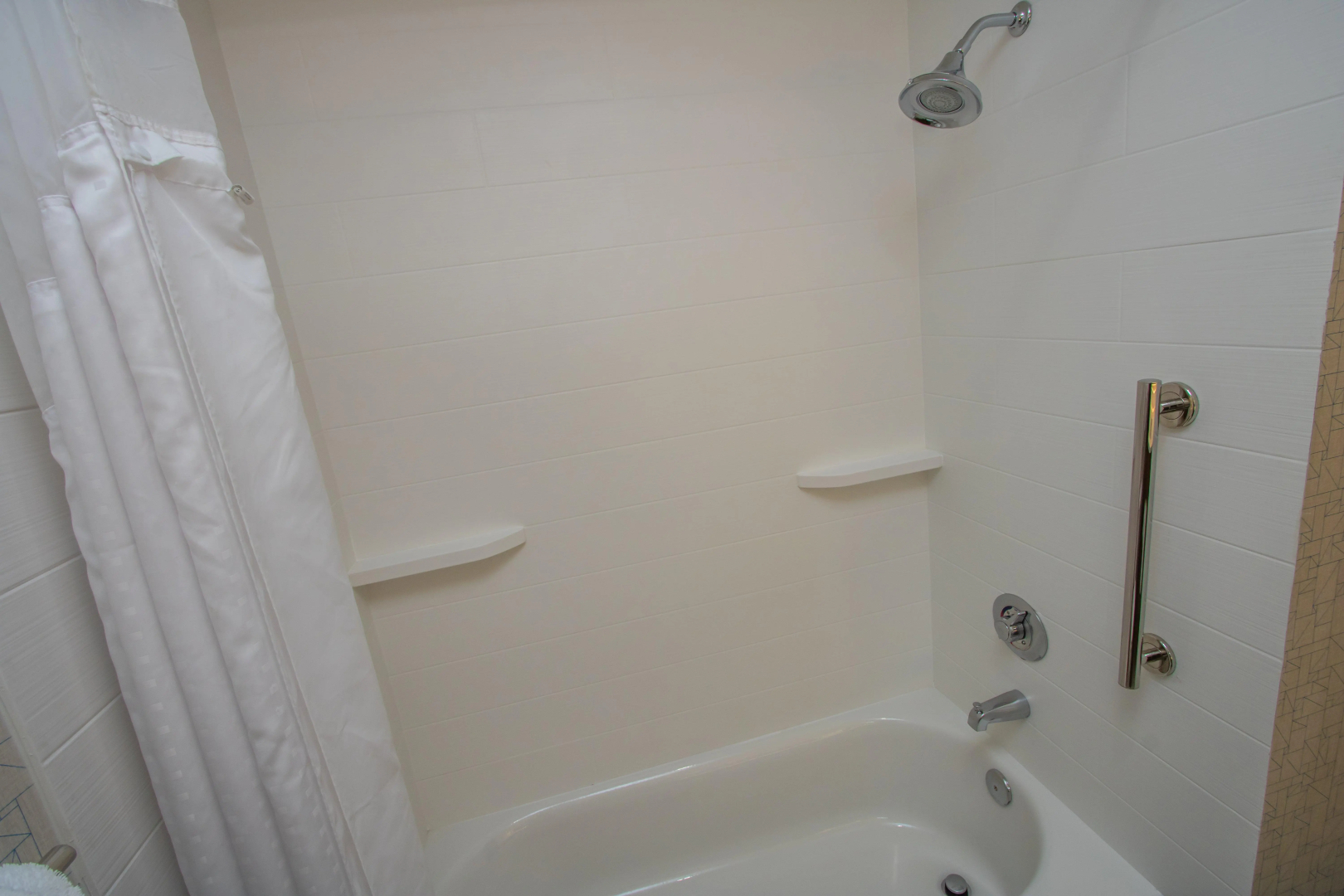 Holiday Inn Express Hotel & Suites Roseville-Galleria Area by IHG
