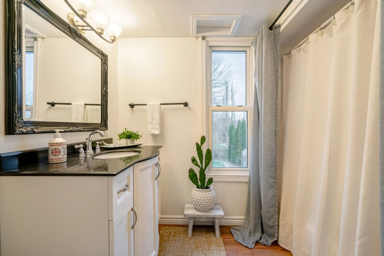 Kingsville House Bed and Breakfast