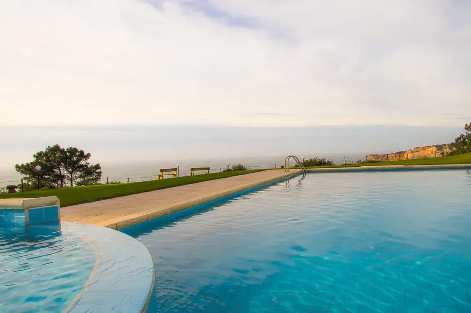 Liiiving in Nazare - Bay View Villas