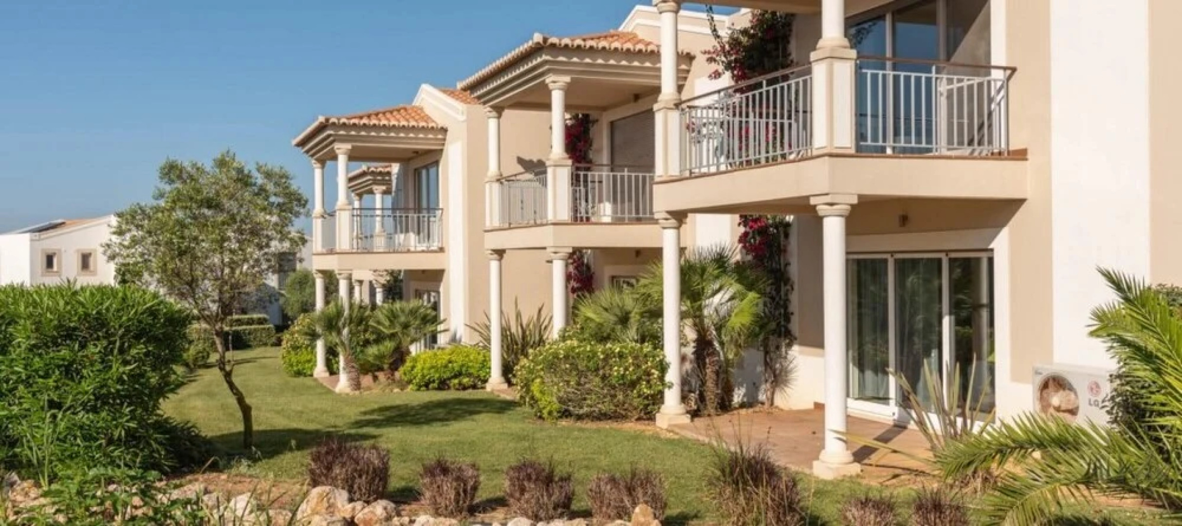 Sensational 2 Bedroom Townhouse 4 People