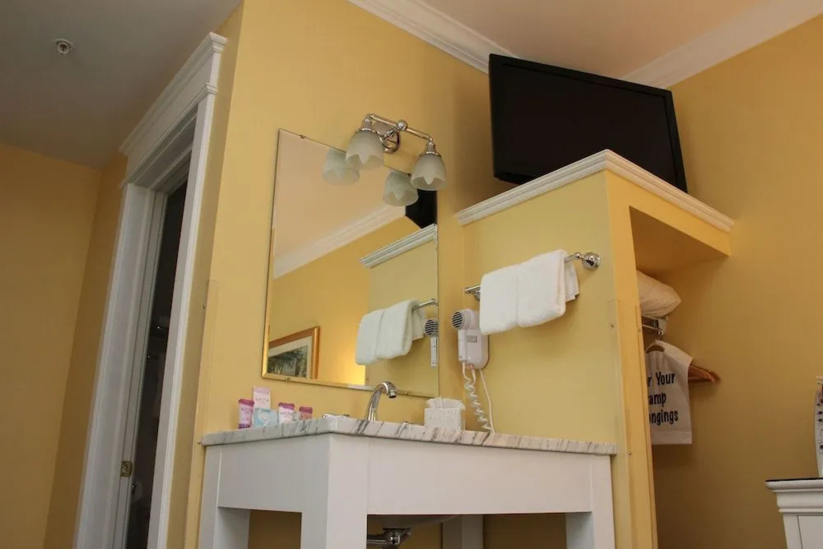 Chippewa Hotel Waterfront