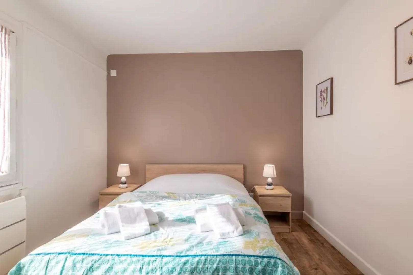 Ideally Located Furnished Townhouse With 3 Bedrooms Parking & Garden