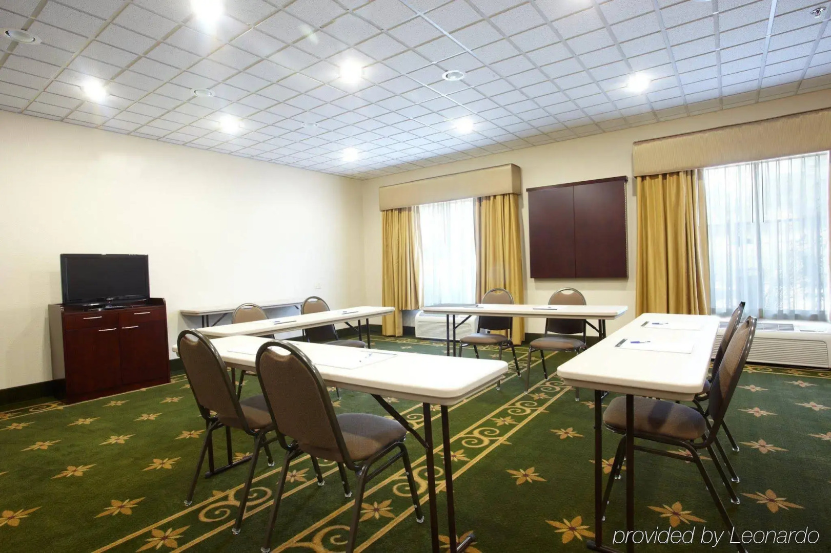 Holiday Inn Express & Suites Hearne by IHG