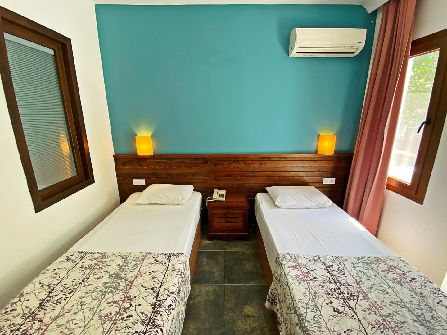 Romance Beach Hotel