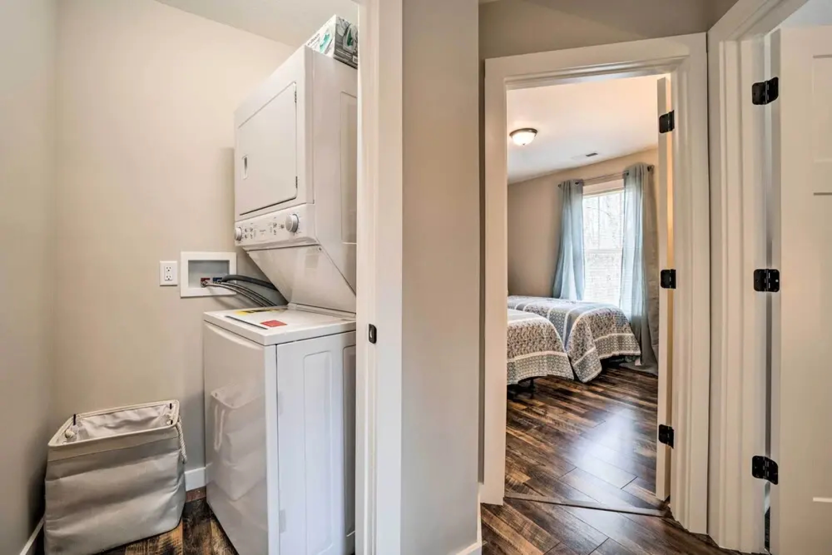 Asheville Area Hideaway w/ Hot Tub + Deck!