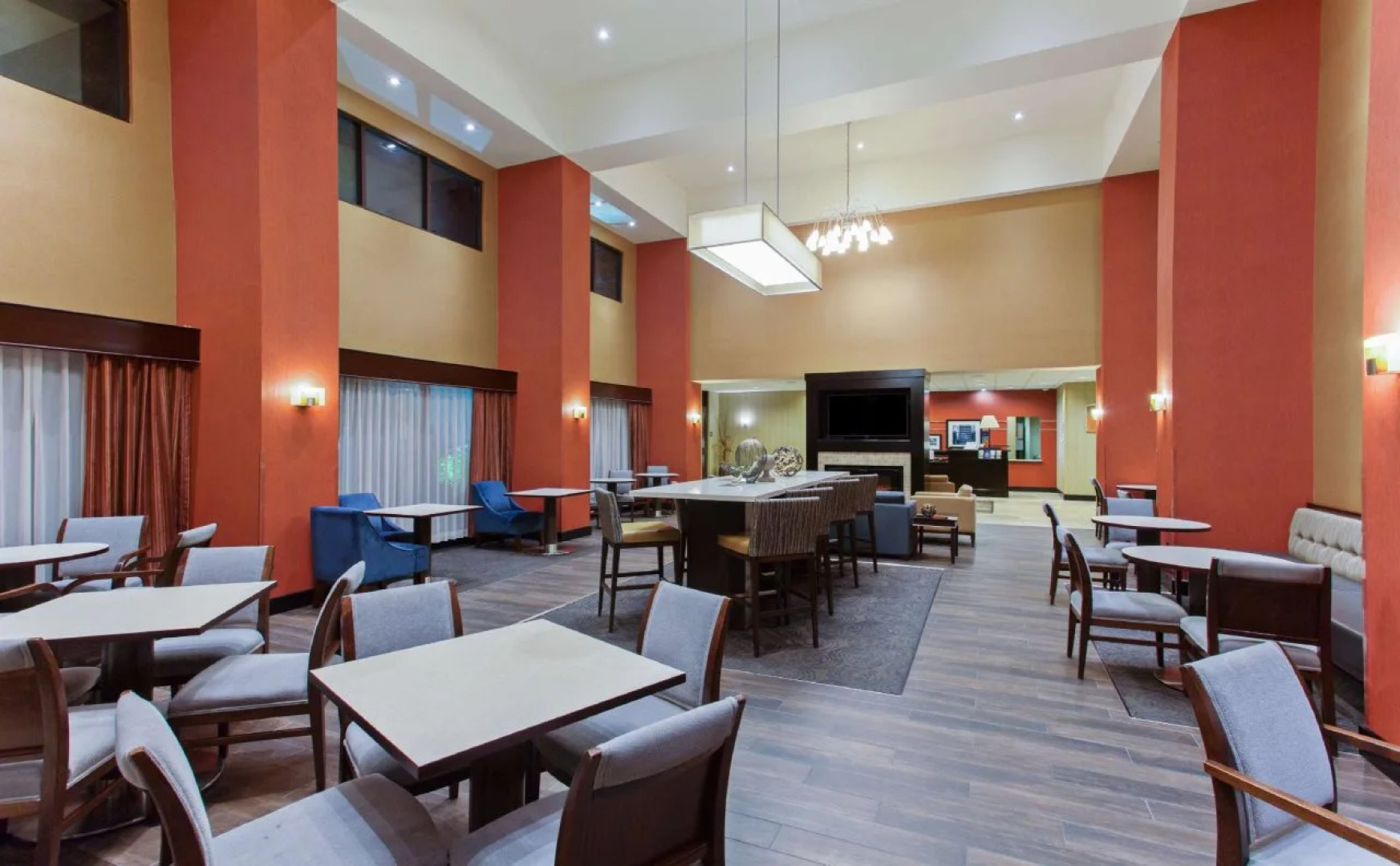 Hampton Inn and Suites Roseville