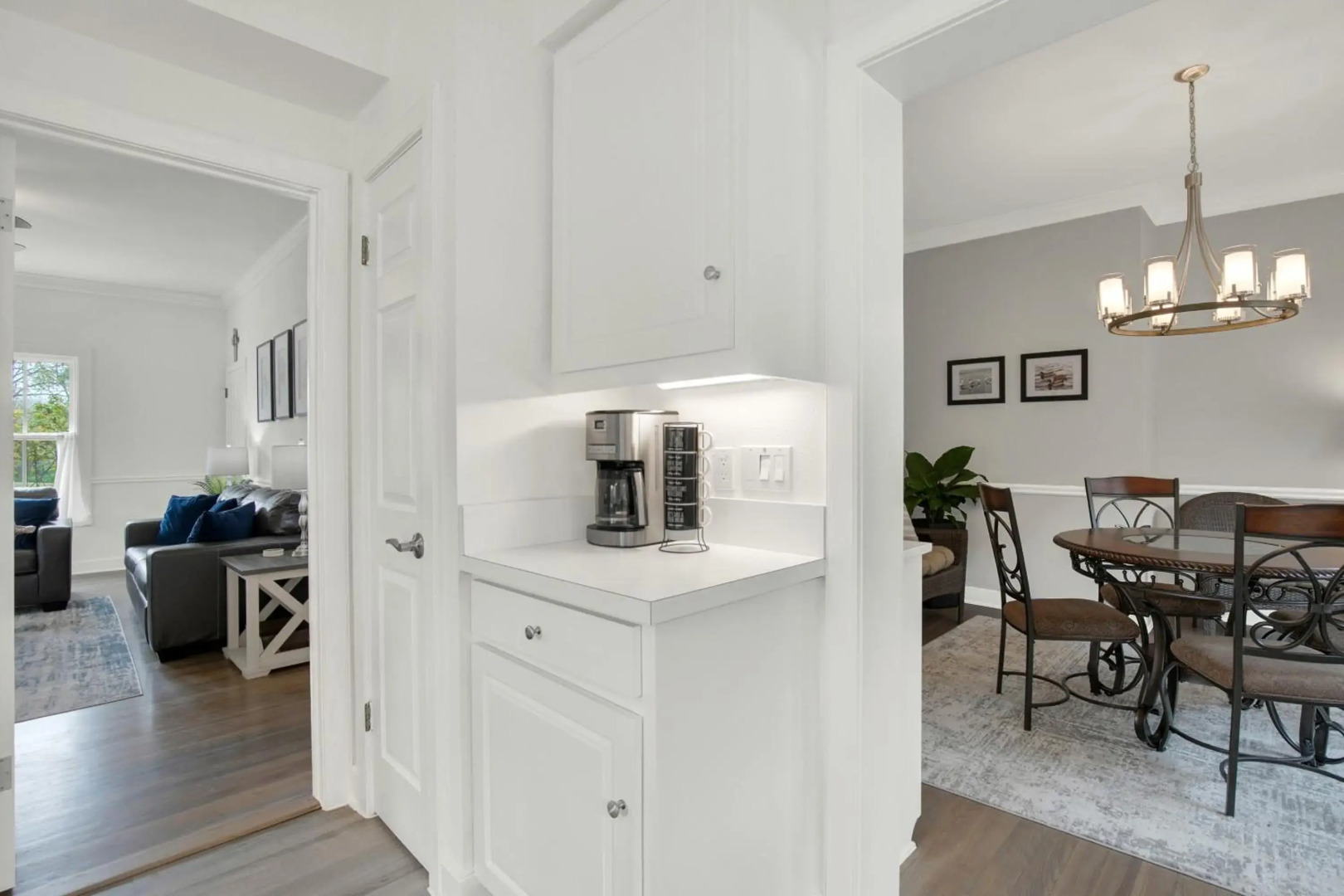 Awesome Haus With Gameroom, 4blks to Center of Town!