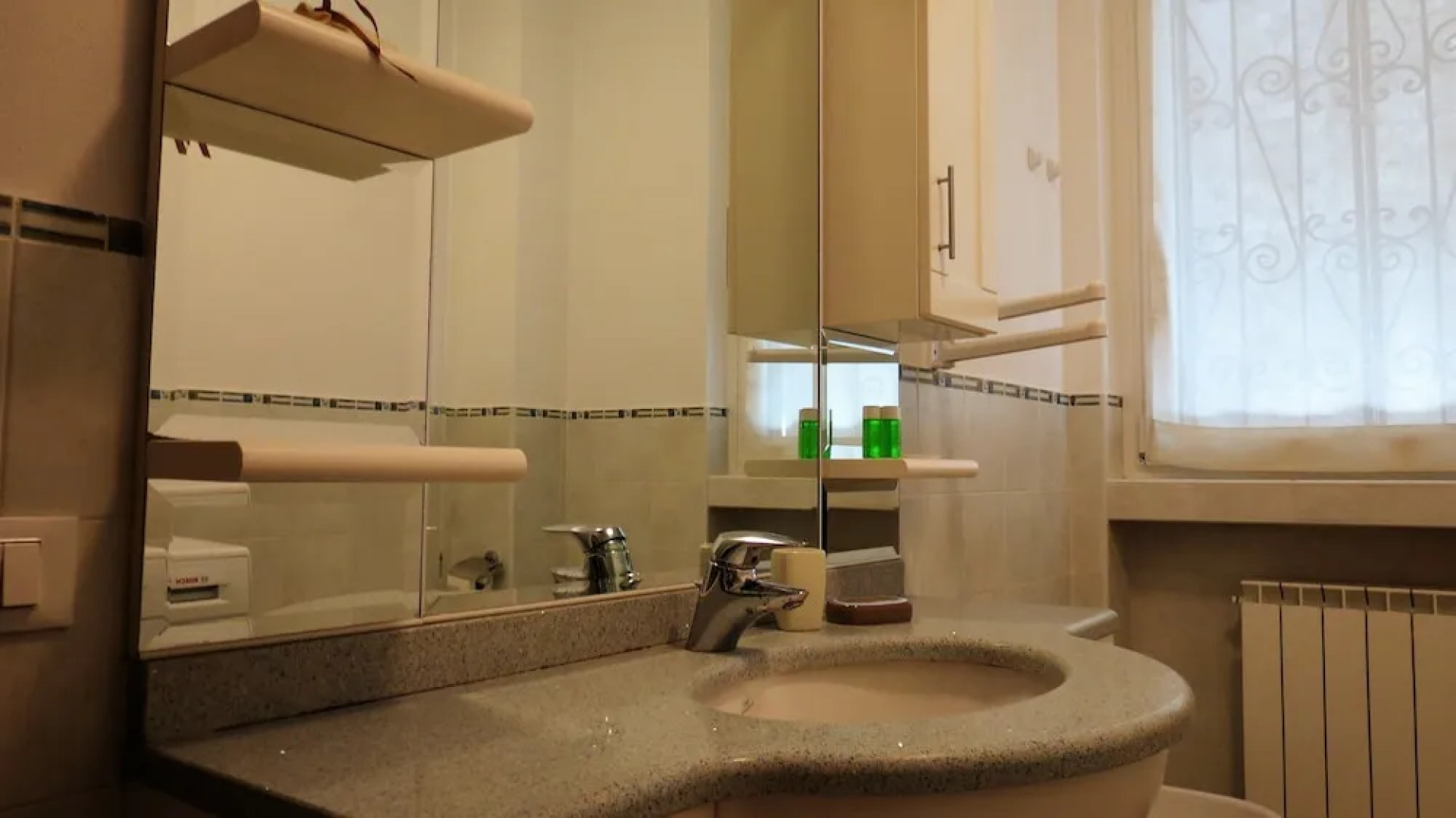 Feel at Home - Casa Alexandra