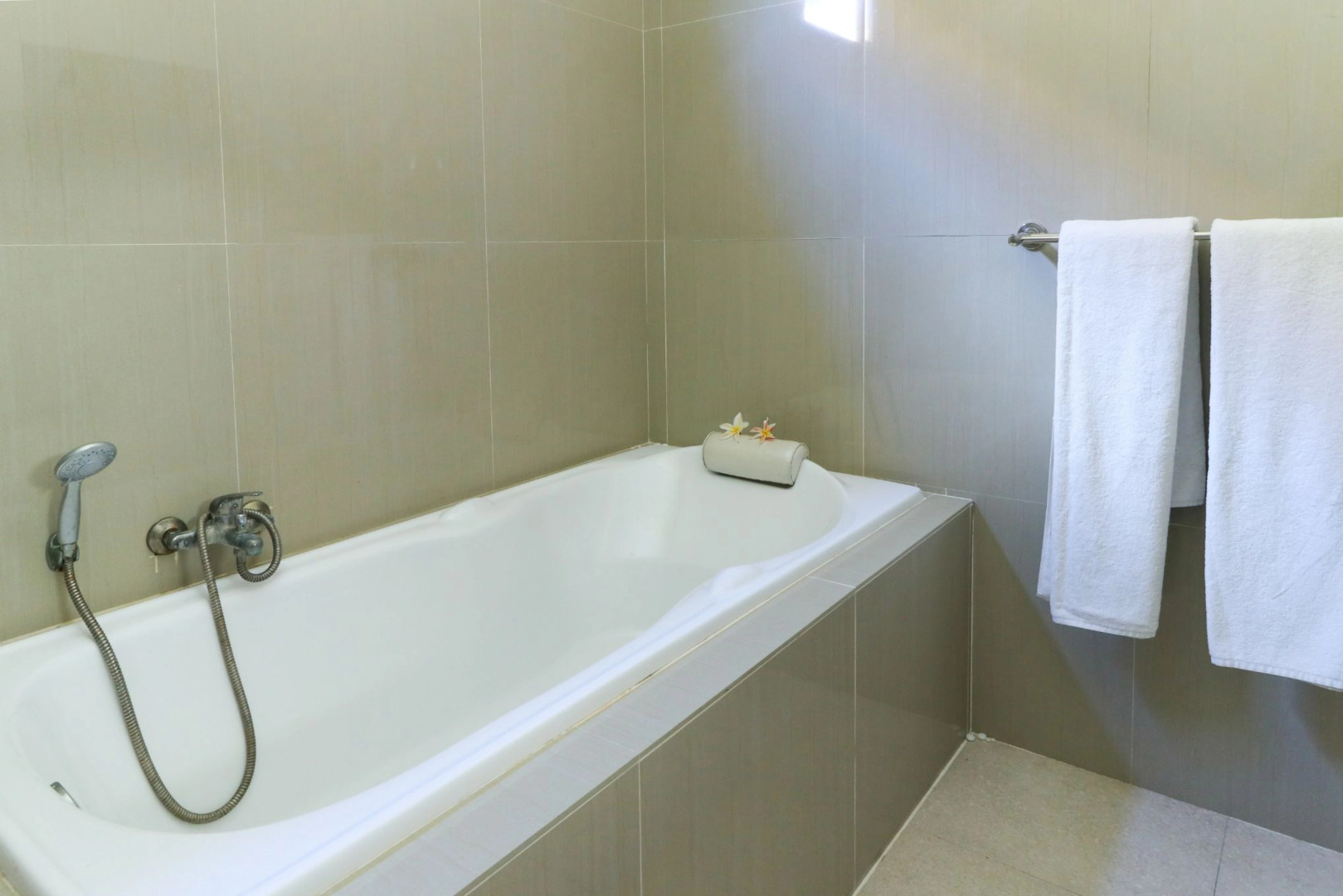 Taman Damai Bungalow by ZUZU