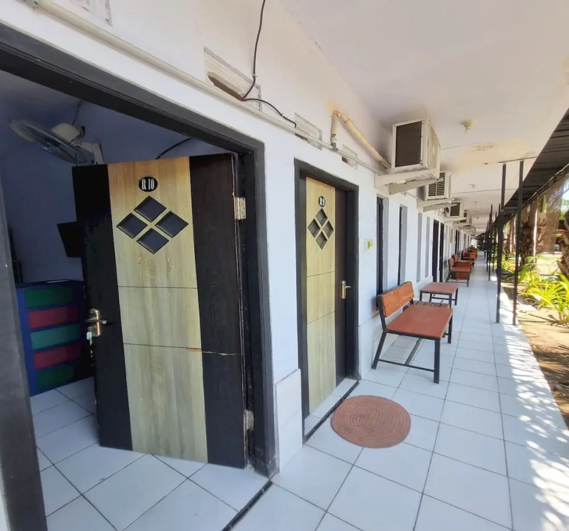 Hotel O New Asembagus 3