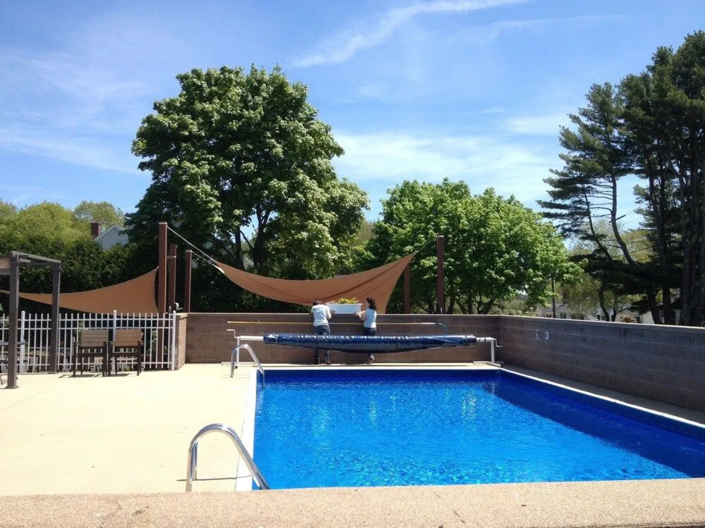 Footbridge Beach Motel