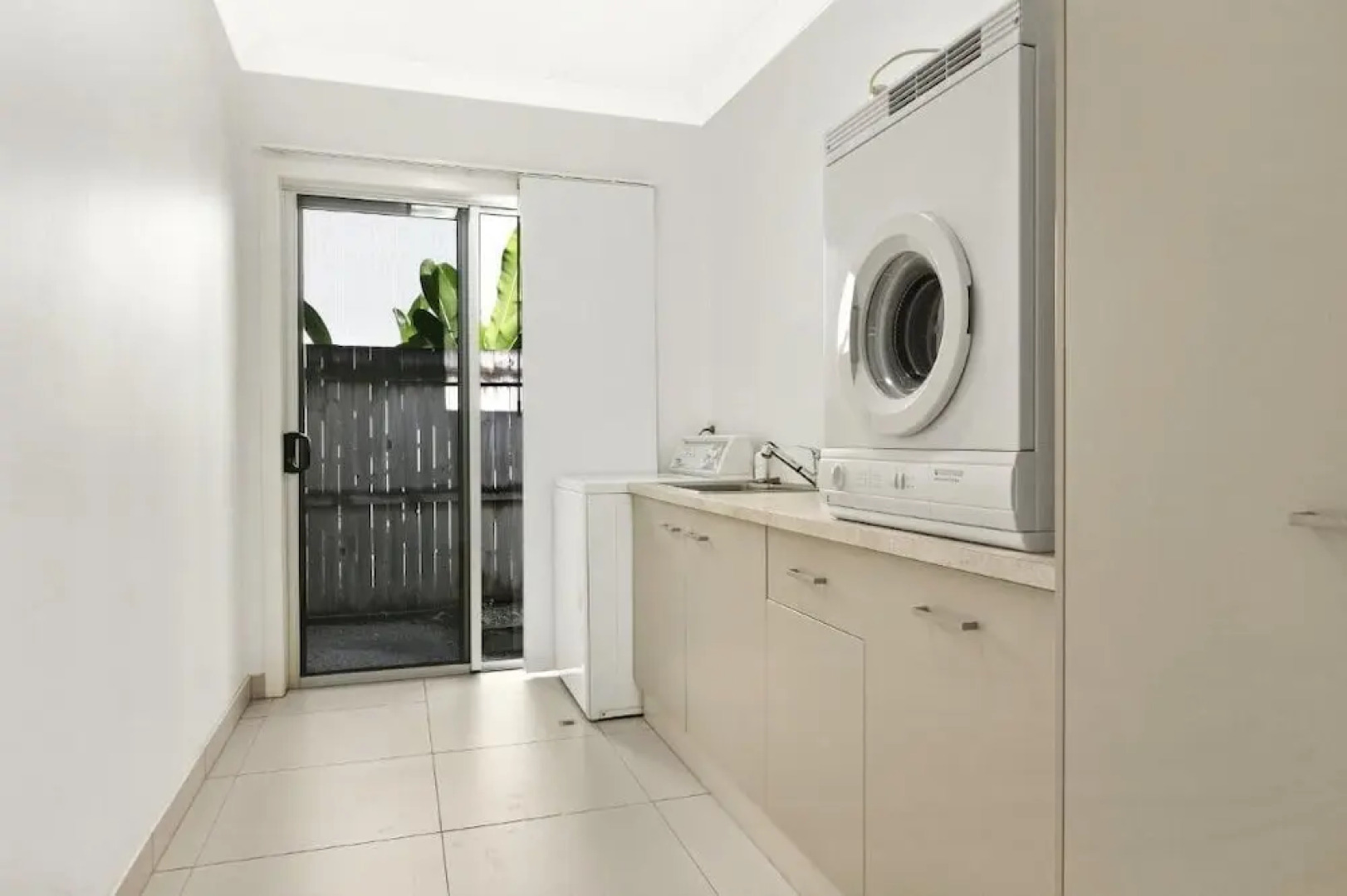 Luxury Home near Marina