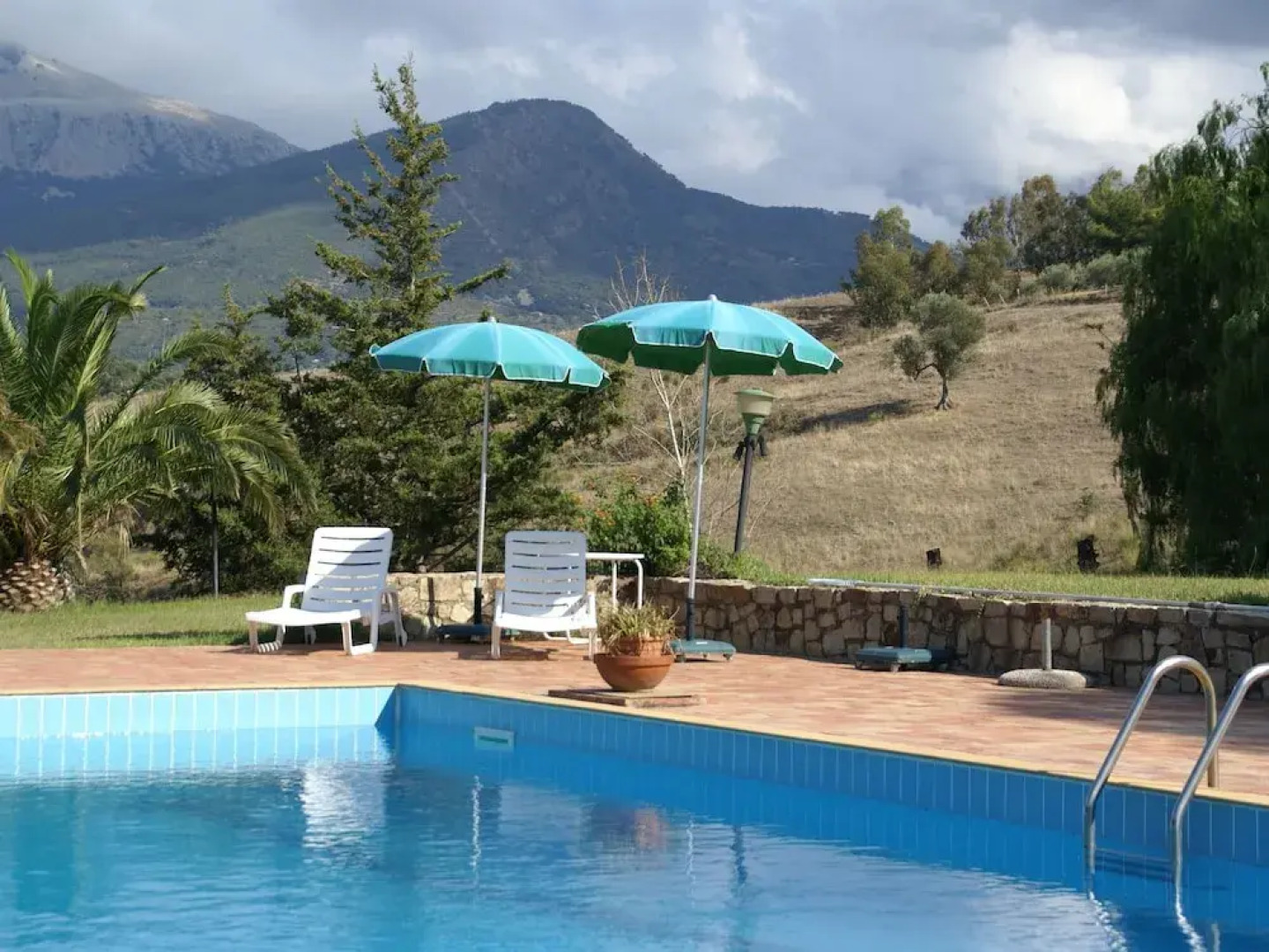 Luxurious Holiday Home in Collesano With Pool