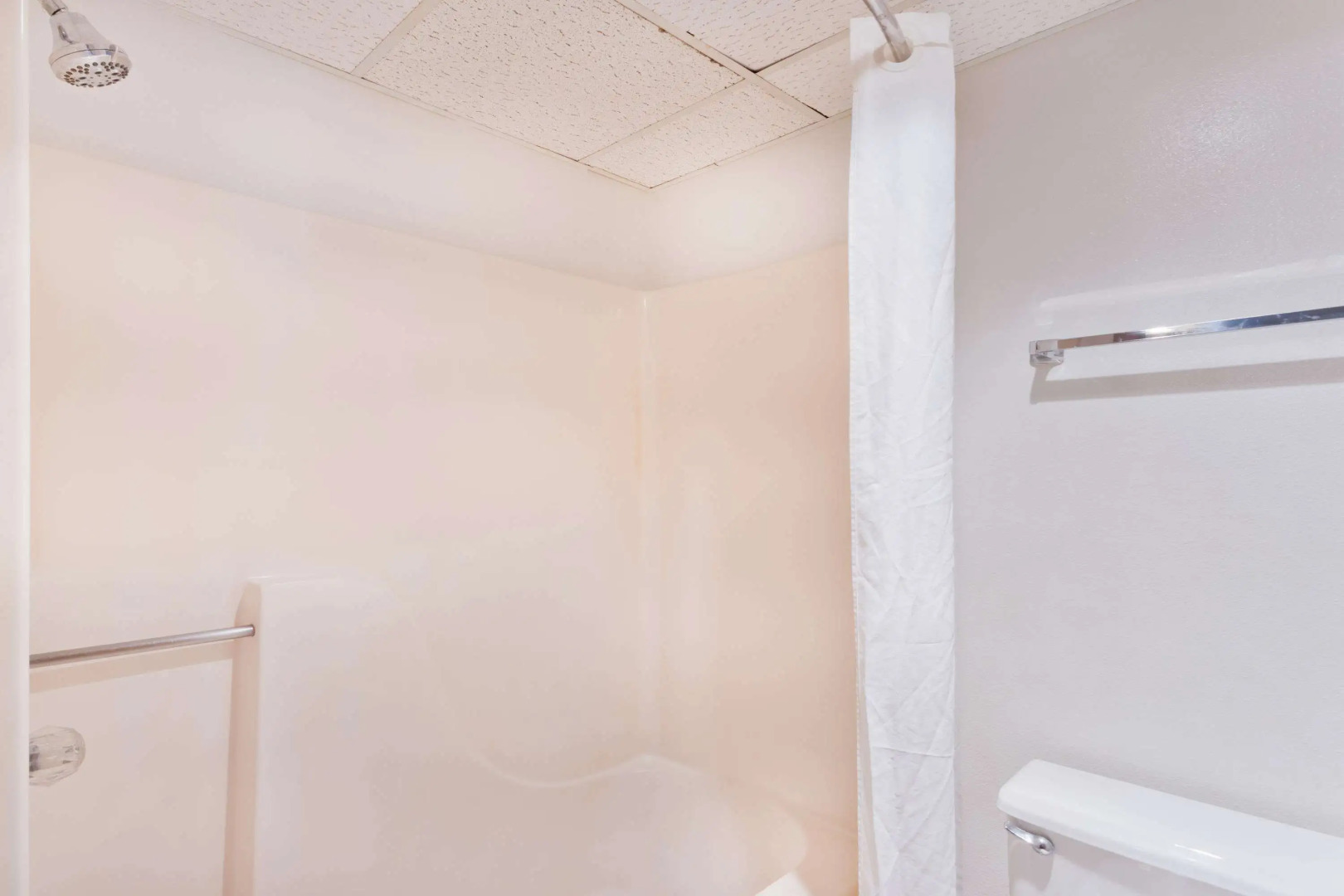 Super 8 by Wyndham Rockford I-90/Casino District