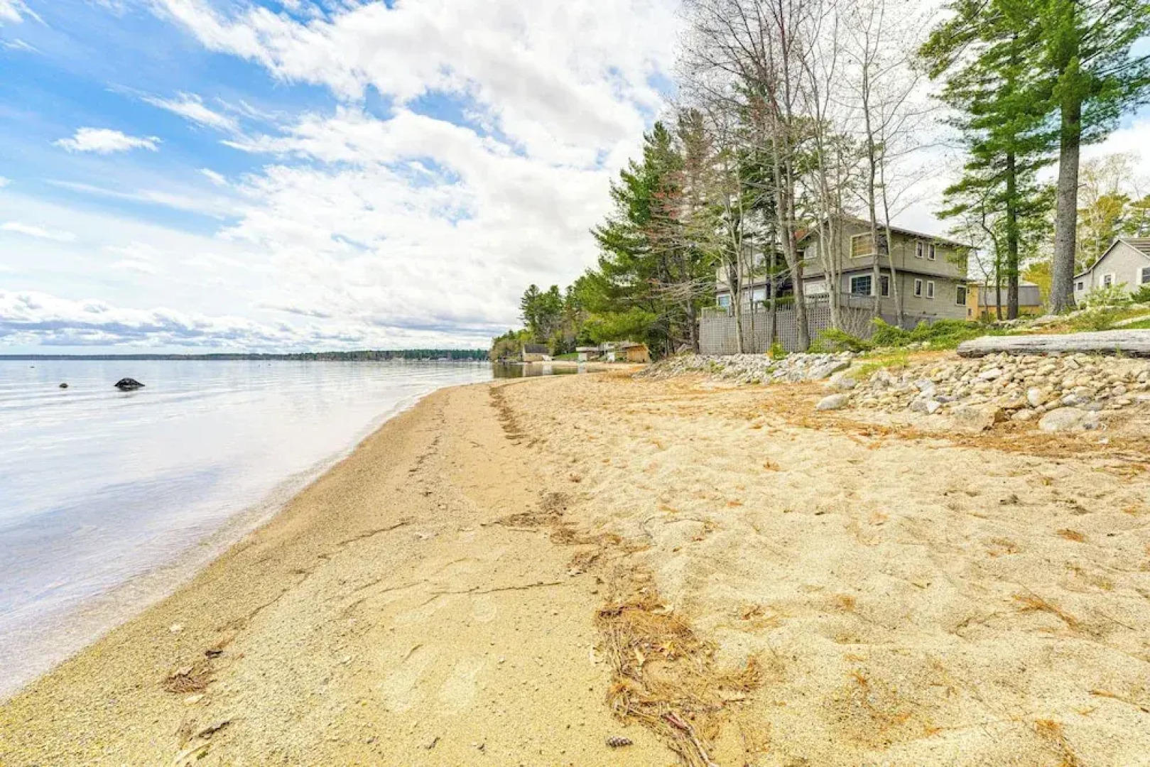 Walk to Sebago Town Beach: Luxe Townhome w/ Grill