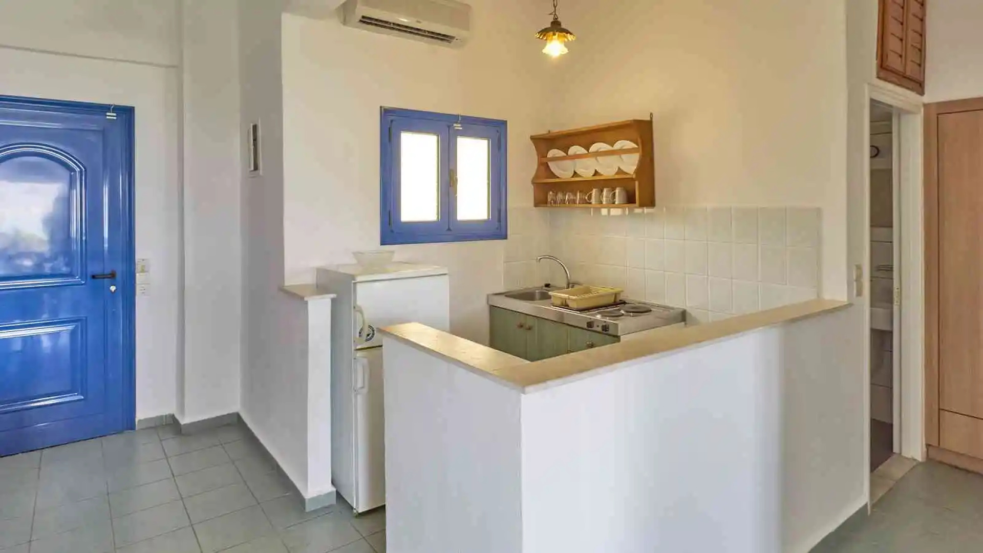 Dionysos Apartments and Studios