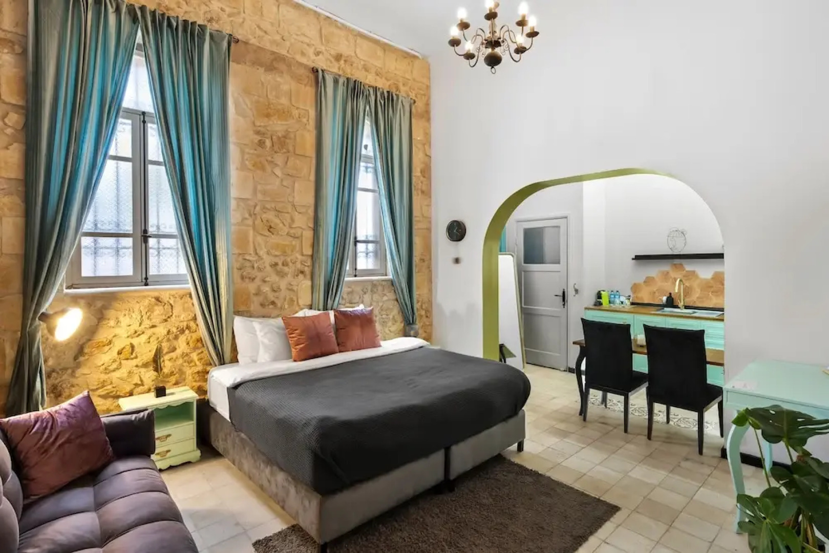 Helios Boutique Suites by La Finca Hotel