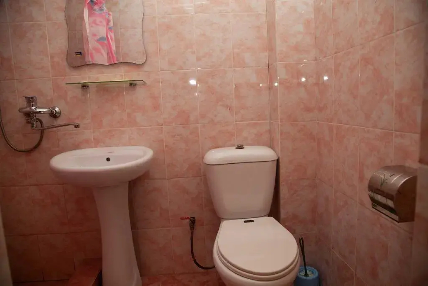 Отель Лотос