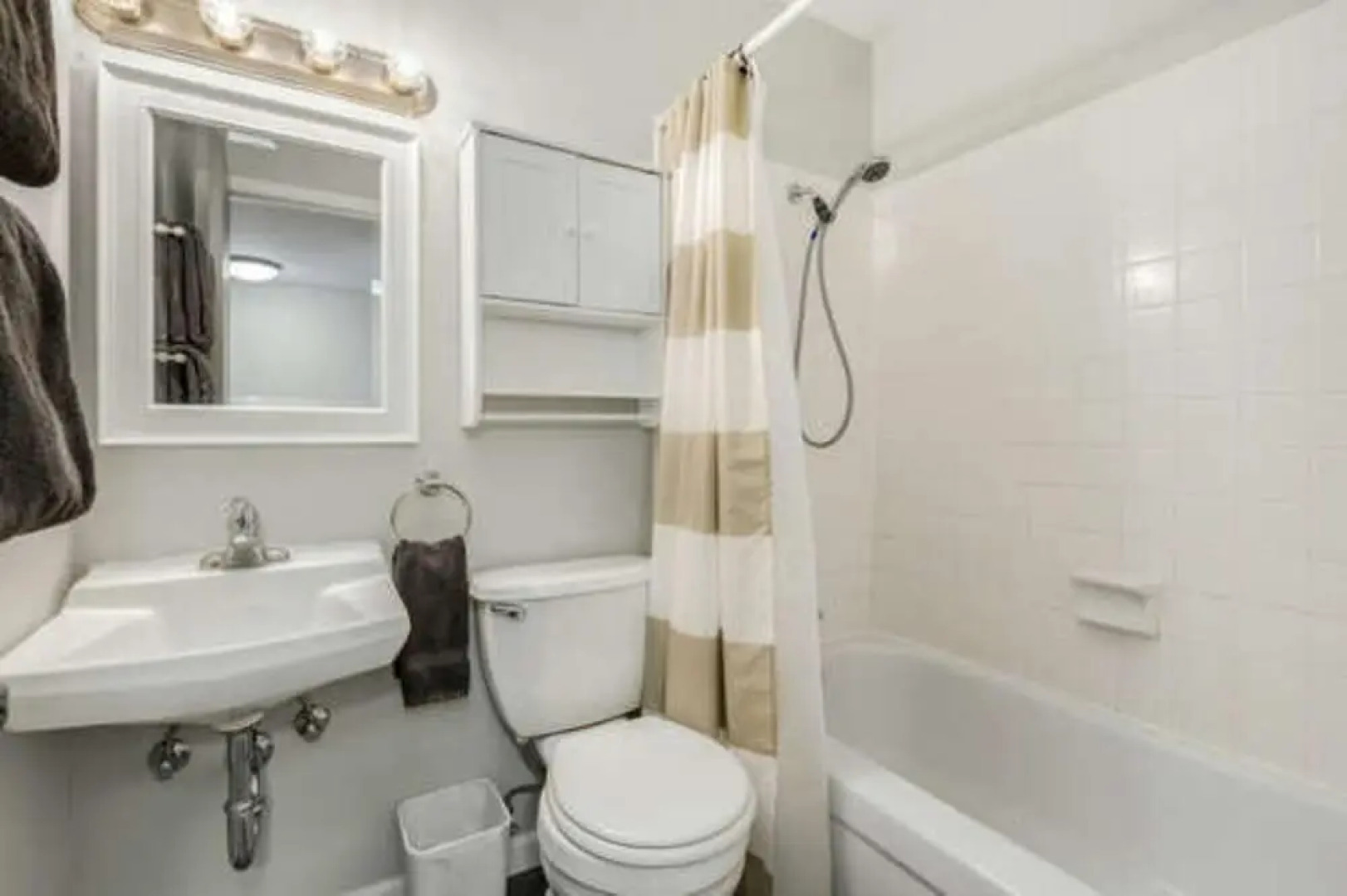 Skylandia Escape by Tahoe Mountain Properties