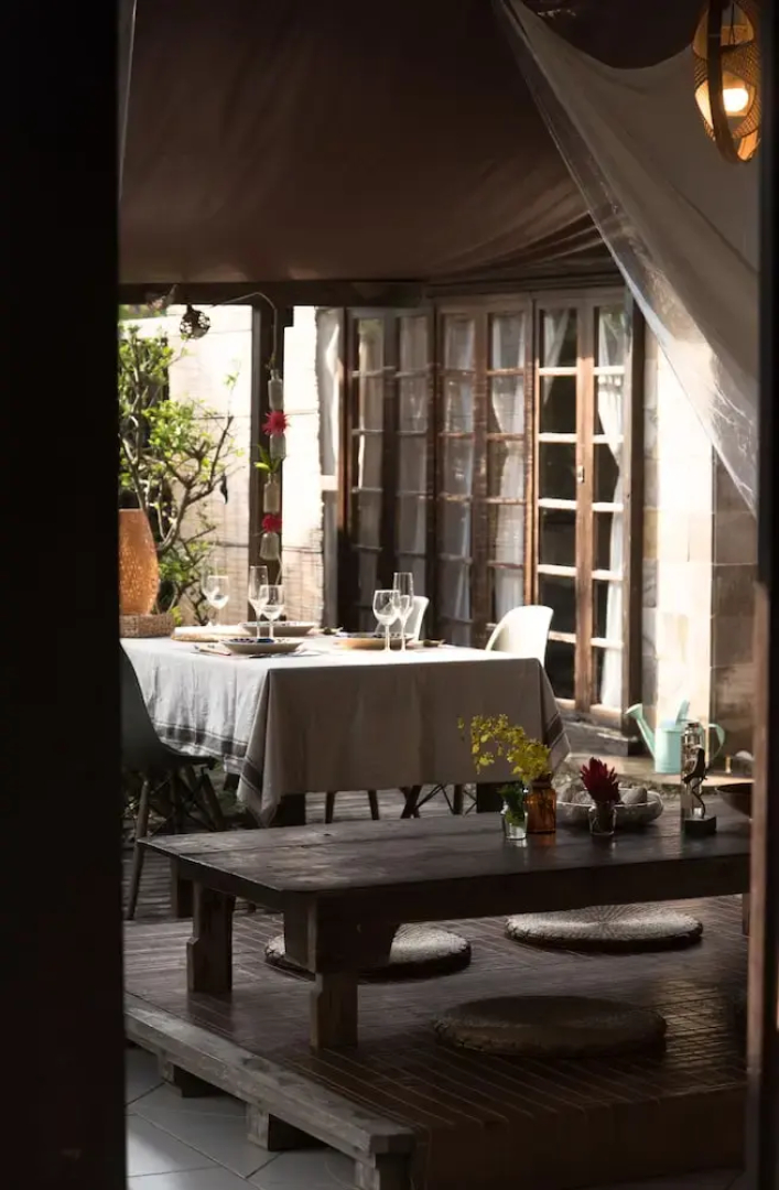 Guest house cago
