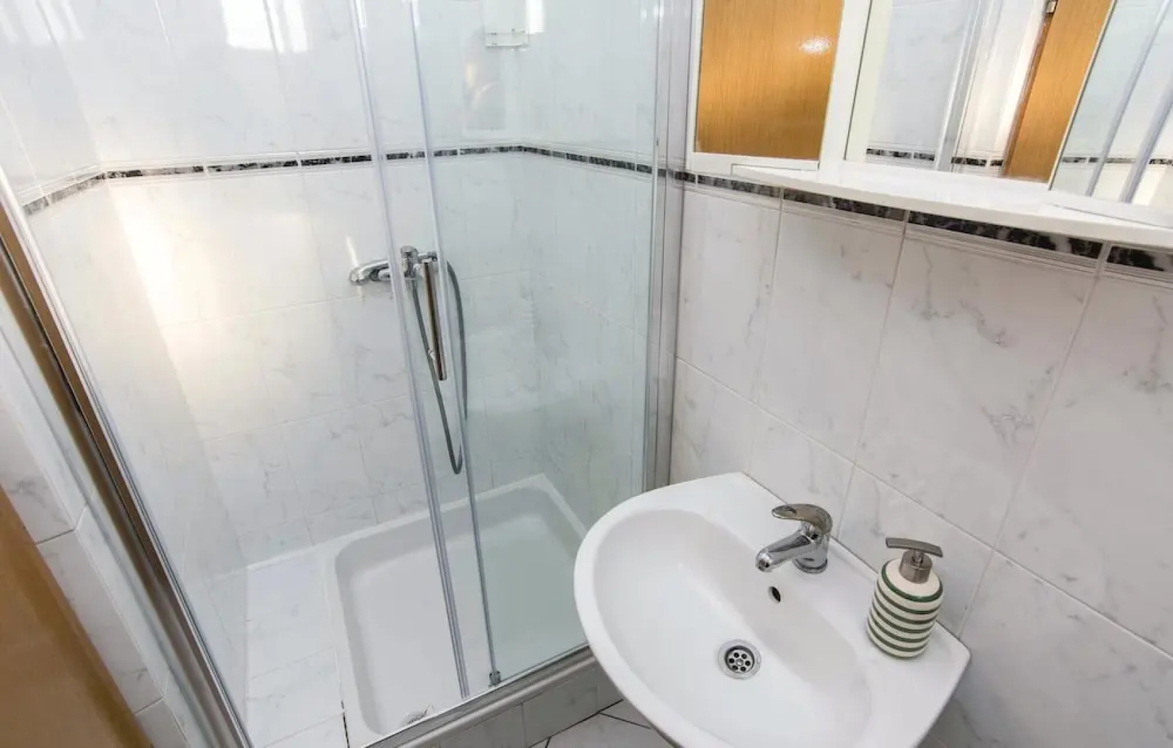 Nice Home in Pakostane With 5 Bedrooms, Wifi and Outdoor Swimming Pool