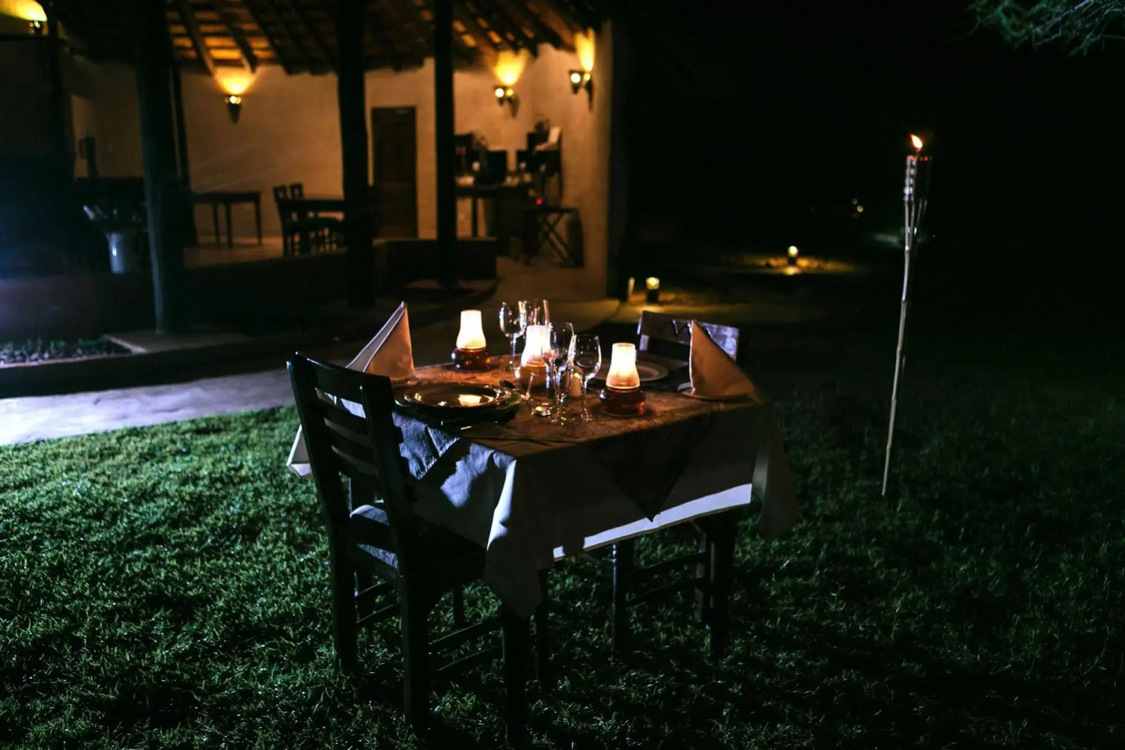 Mopane Bush Lodge