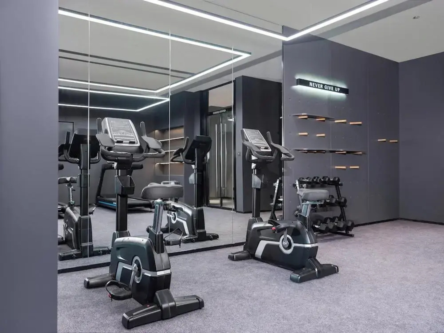 Holiday Inn Express Zhengzhou Garden Road by IHG